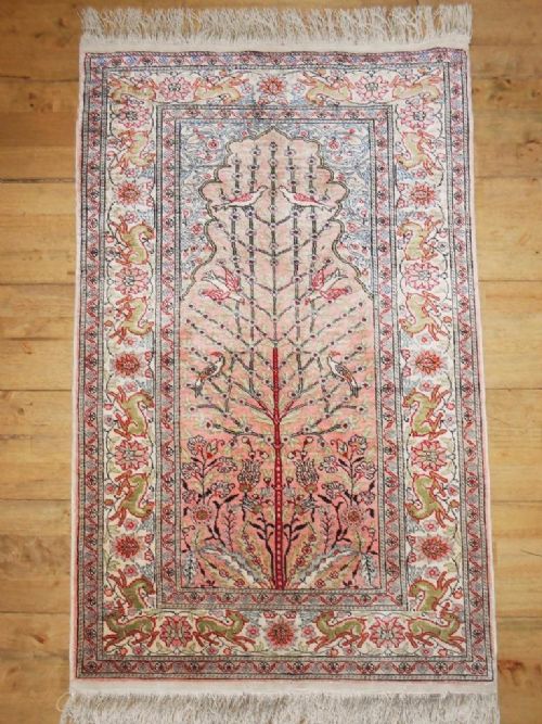 Pretty Kayseri Silk Tree of Life Prayer Rug