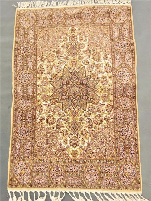 Kashmir Part Silk Rug / Carpet