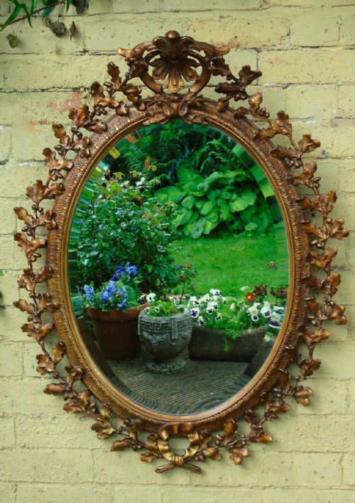 Beautiful Antique Giltwood Oak Leaf Oval Wall Mirror