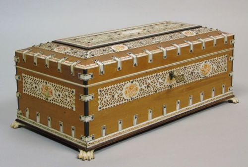 Super Quality Antique Indian Sandalwood Box