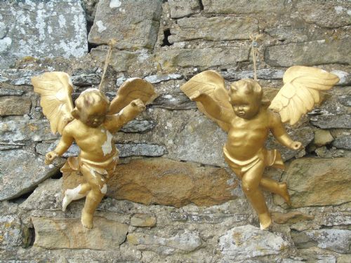 Antique Giltwood and Gesso Pair of Cherubs