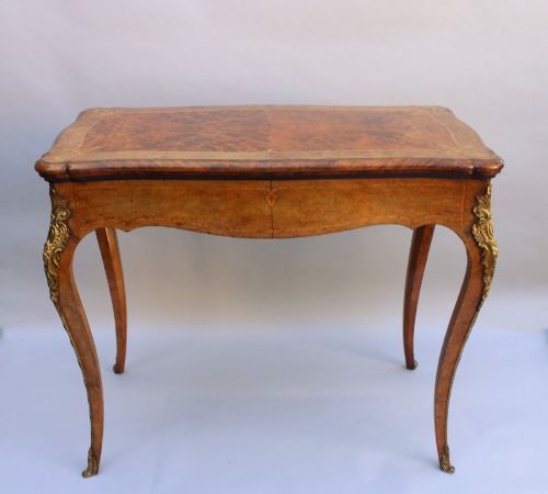 Exceptional Quality Louis XV Walnut Table