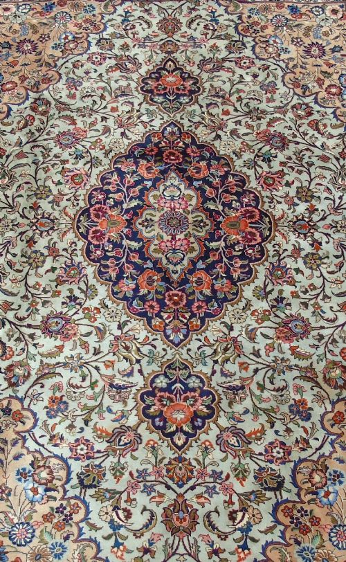 fig 1. Antique Kashan Carpet Room Size 352 x 245