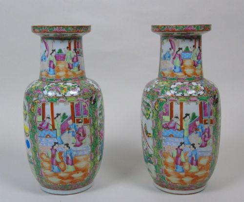 Good Large Pair of Chinese Famille Rose Rouleau Shaped Vases