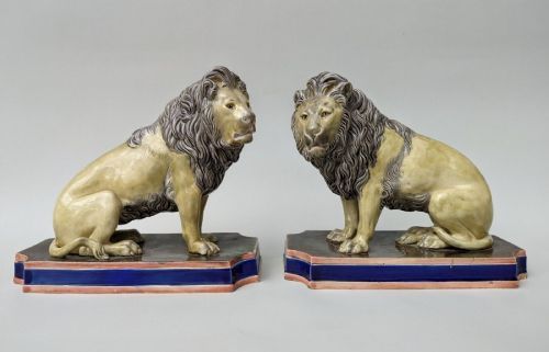 Good Pair of 19th Century Majolica Lions