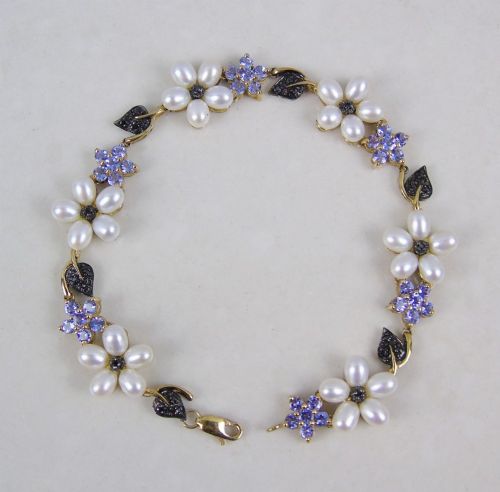 Pretty Amethyst Pearl & Black Diamond Bracelet