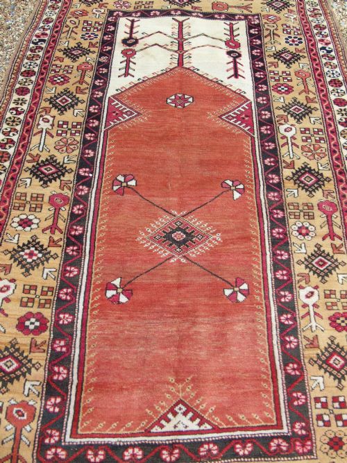 ANTIQUE MELAS PRAYER RUG - ADDITIONAL PHOTO 4