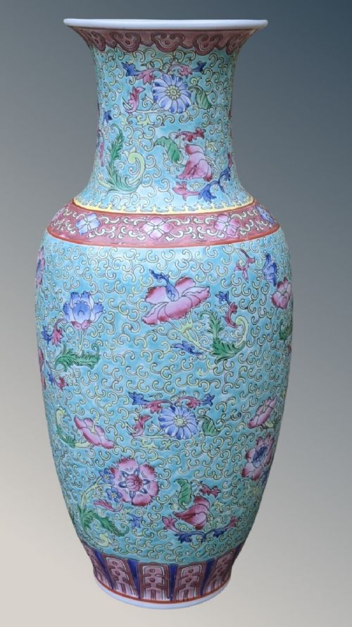 Pretty Chinese Enamelled Vase