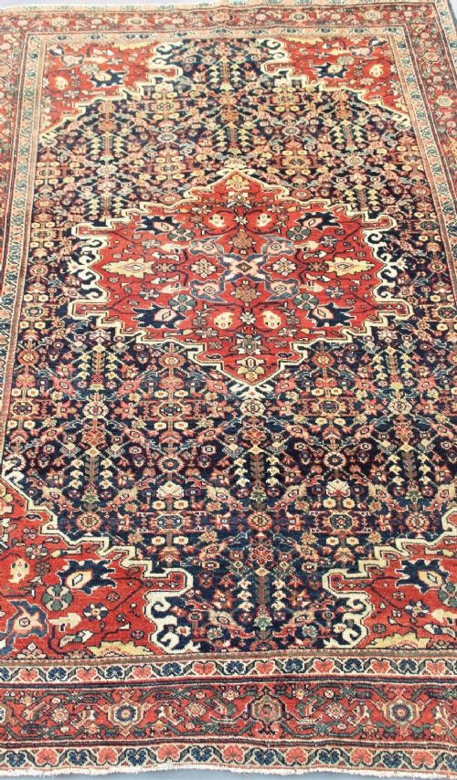 ANTIQUE FERAGHAN CARPET