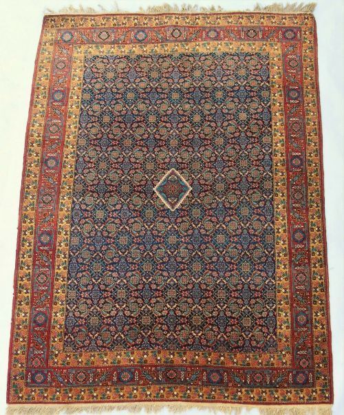 FINE ANTIQUE FERAGHAN CARPET