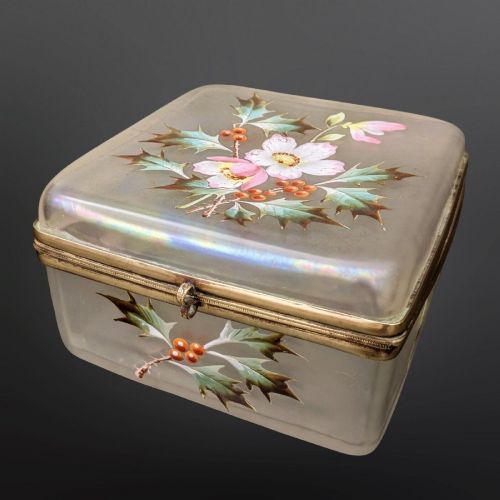 Pretty Victorian Iridescent Glass Jewellery Box 