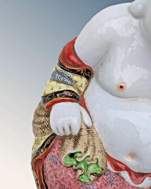 GOOD LARGE CHINESE PORCELAIN LAUGHING BUDDHA - ADDITIONAL PHOTO 7