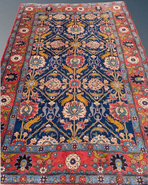 GOOD ANTIQUE VERAMIN CARPET - ADDITIONAL PHOTO 1