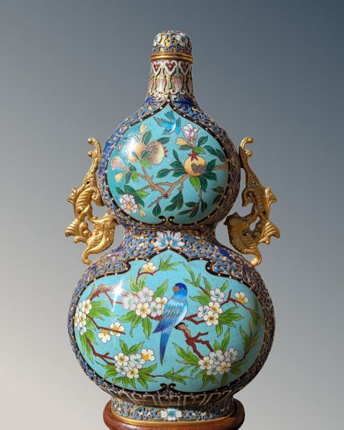 CHINESE CHAMPLEVE CLOISONNE DOUBLE GOURD VASE ON STAND - ADDITIONAL PHOTO 1
