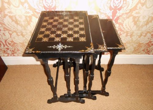 VICTORIAN CHESS TABLES NEST OF 3