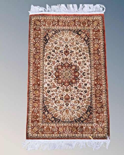 PRETTY KASHMIR SILK CARPET
