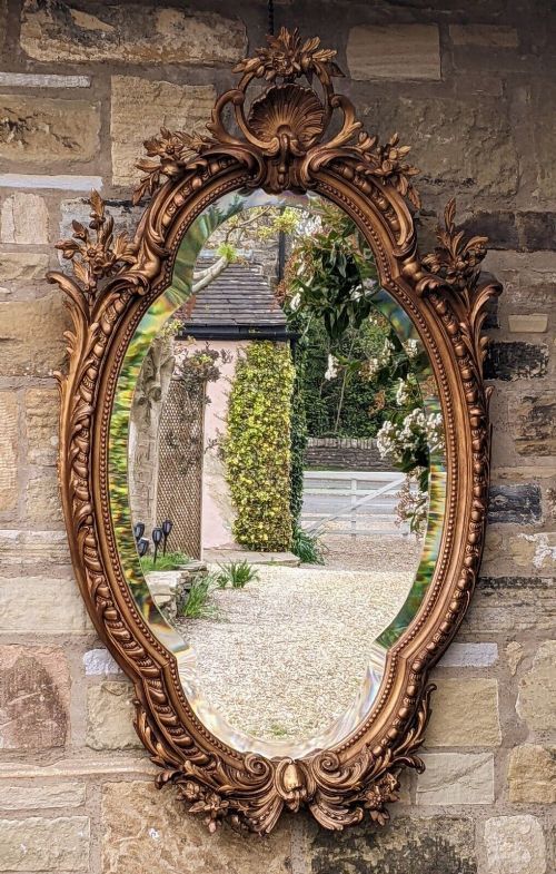 GOOD 19TH CENTURY FRENCH GILT OVAL MIRROR