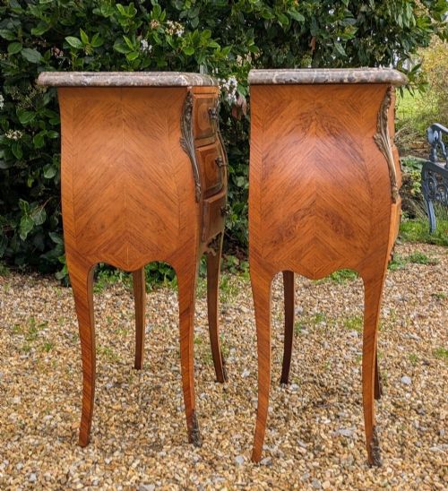 GOOD PAIR OF FRENCH WALNUT MARBLE BEDSIDE CABINETS - ADDITIONAL PHOTO 3