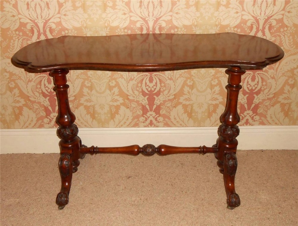 Victorian Burr Walnut Side Table