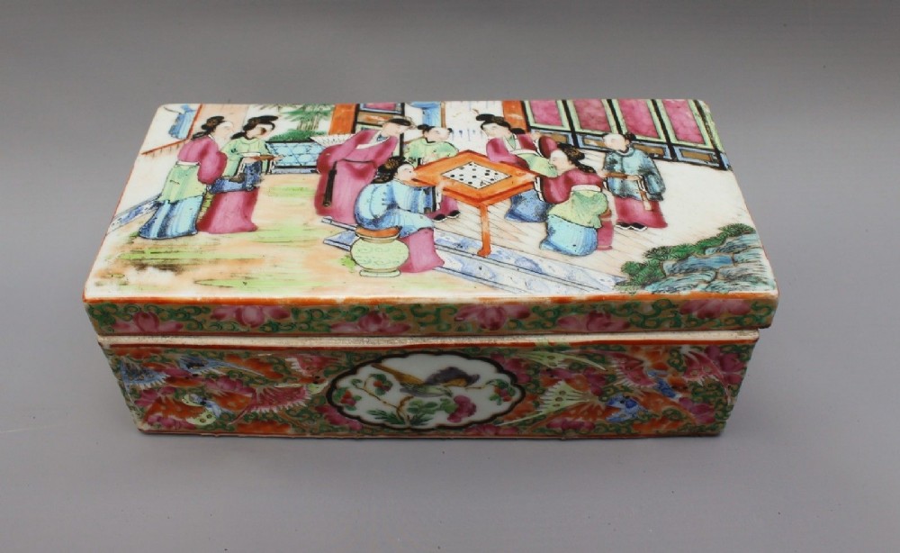 Chinese Famille Rose Lidded Box 19th Century