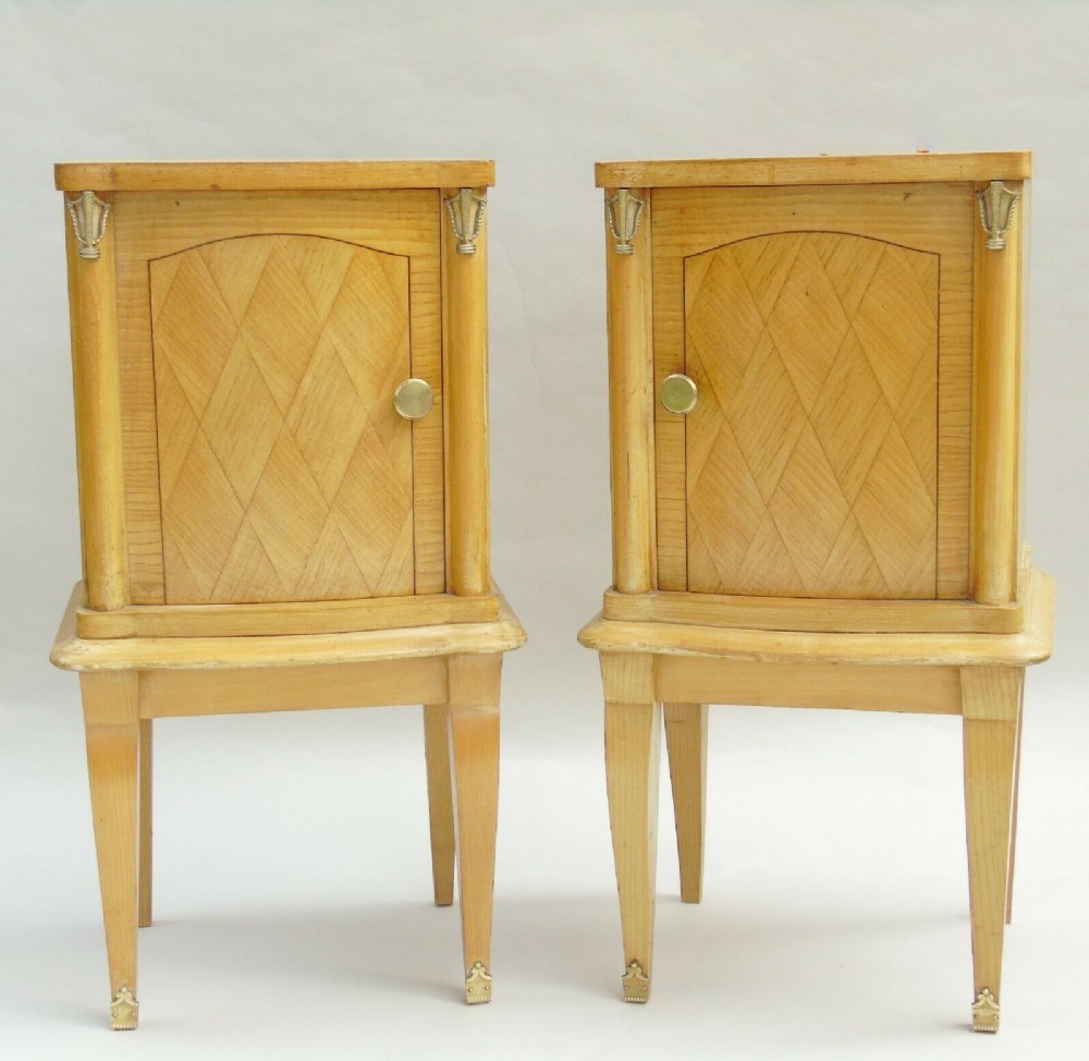 Good Quality Pair of Art Deco Bedside Cabinets