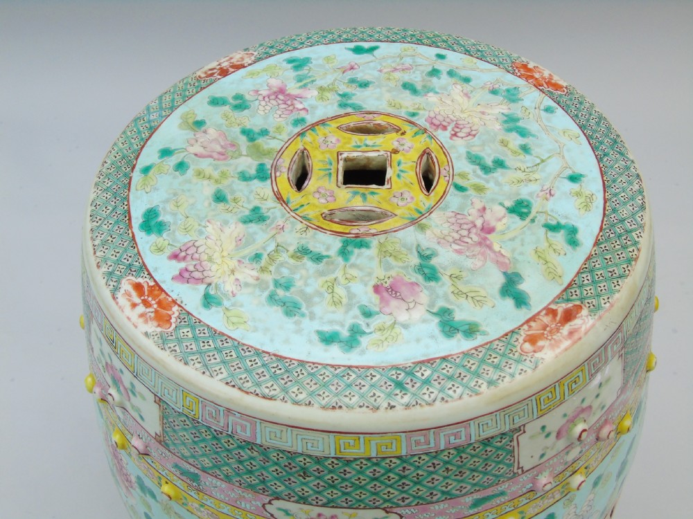 Chinese Porcelain Garden Barrel Seat 19th Century View VI