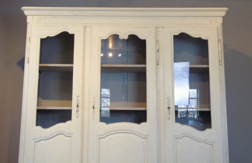 Large French Painted Triple Door Wardrobe View VI