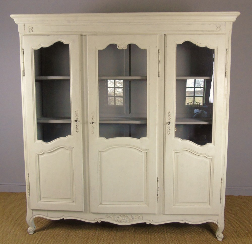 Large French Painted Triple Door Wardrobe View IX