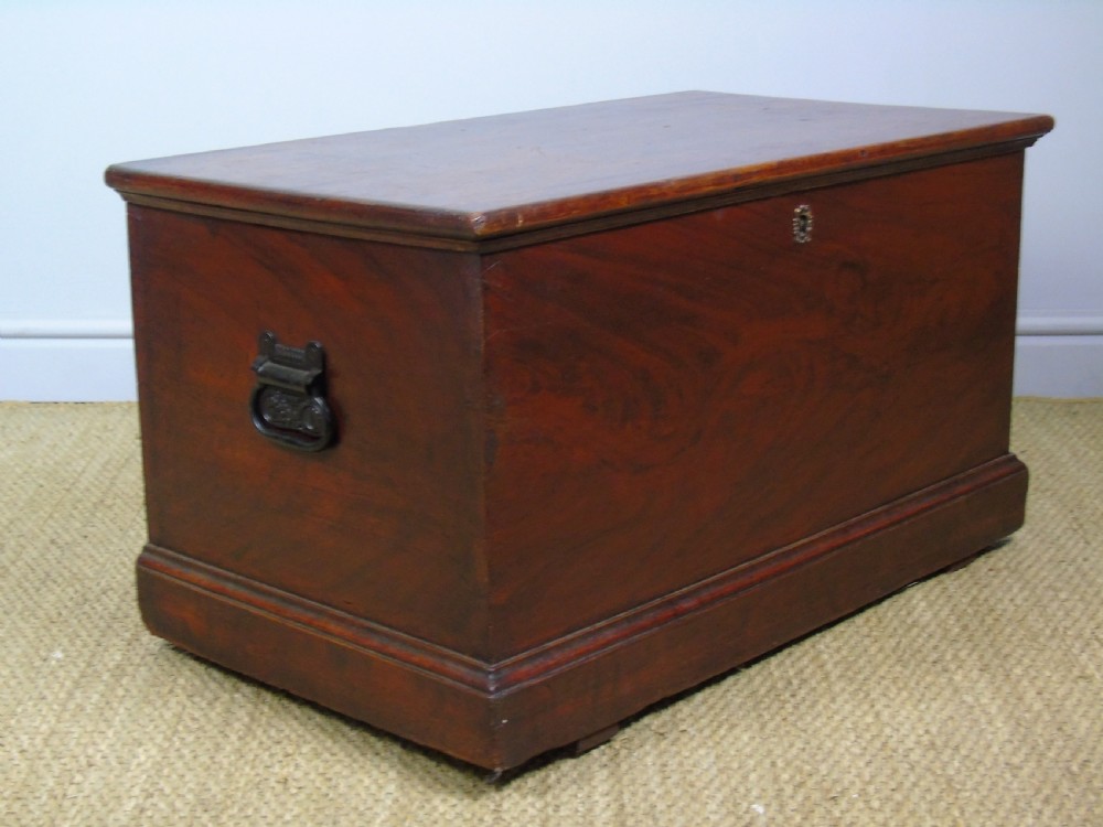 Antique Pine Scumbled Chest View V