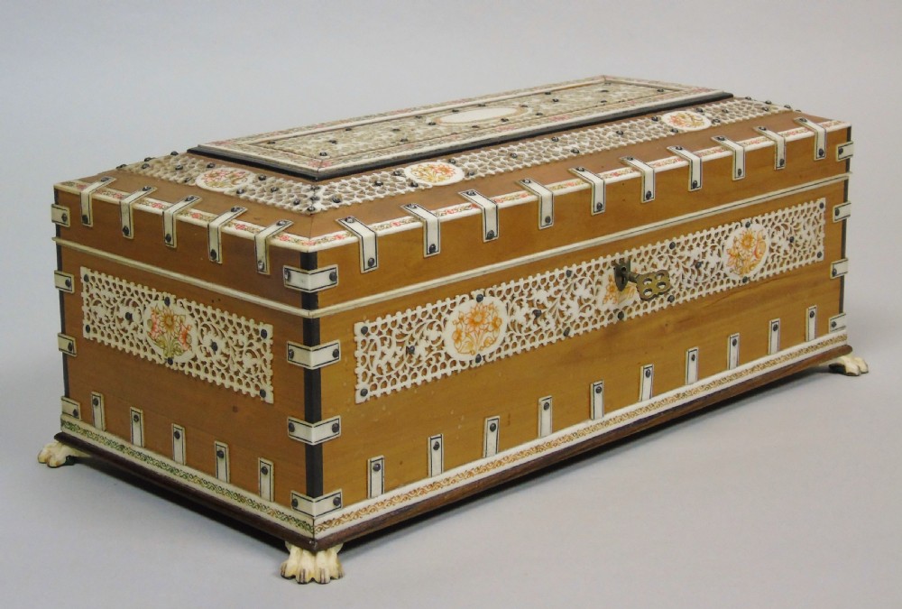 Super Quality Antique Indian Sandalwood Box