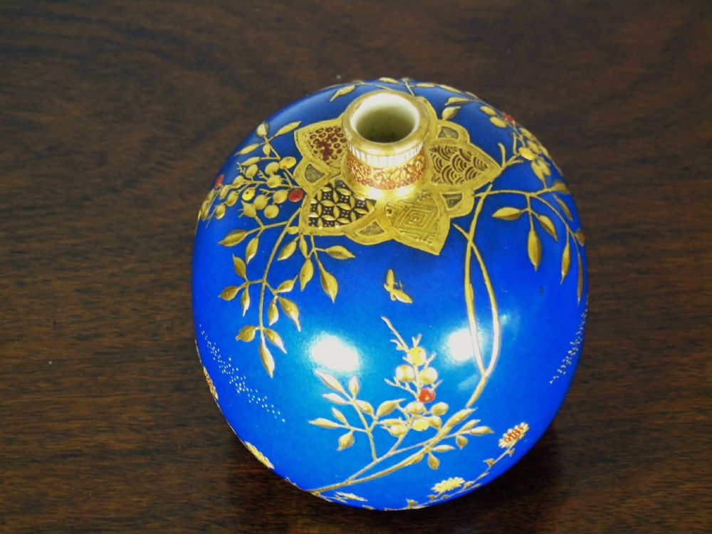 Beautiful Japanese Meiji Period Vase View II
