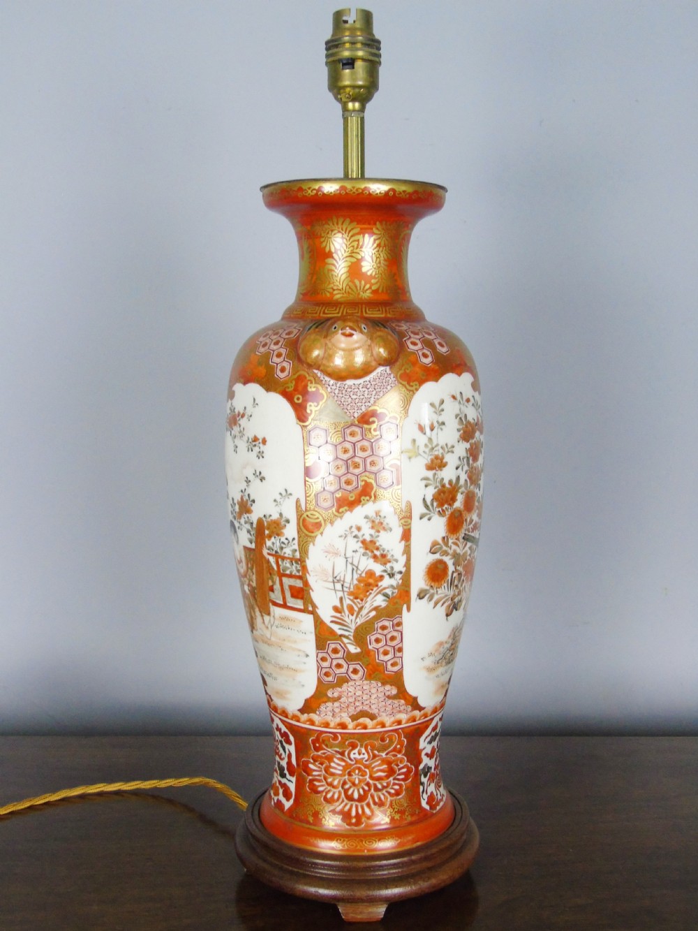 Antique Japanese Kutani Meiji Table Lamp View VII
