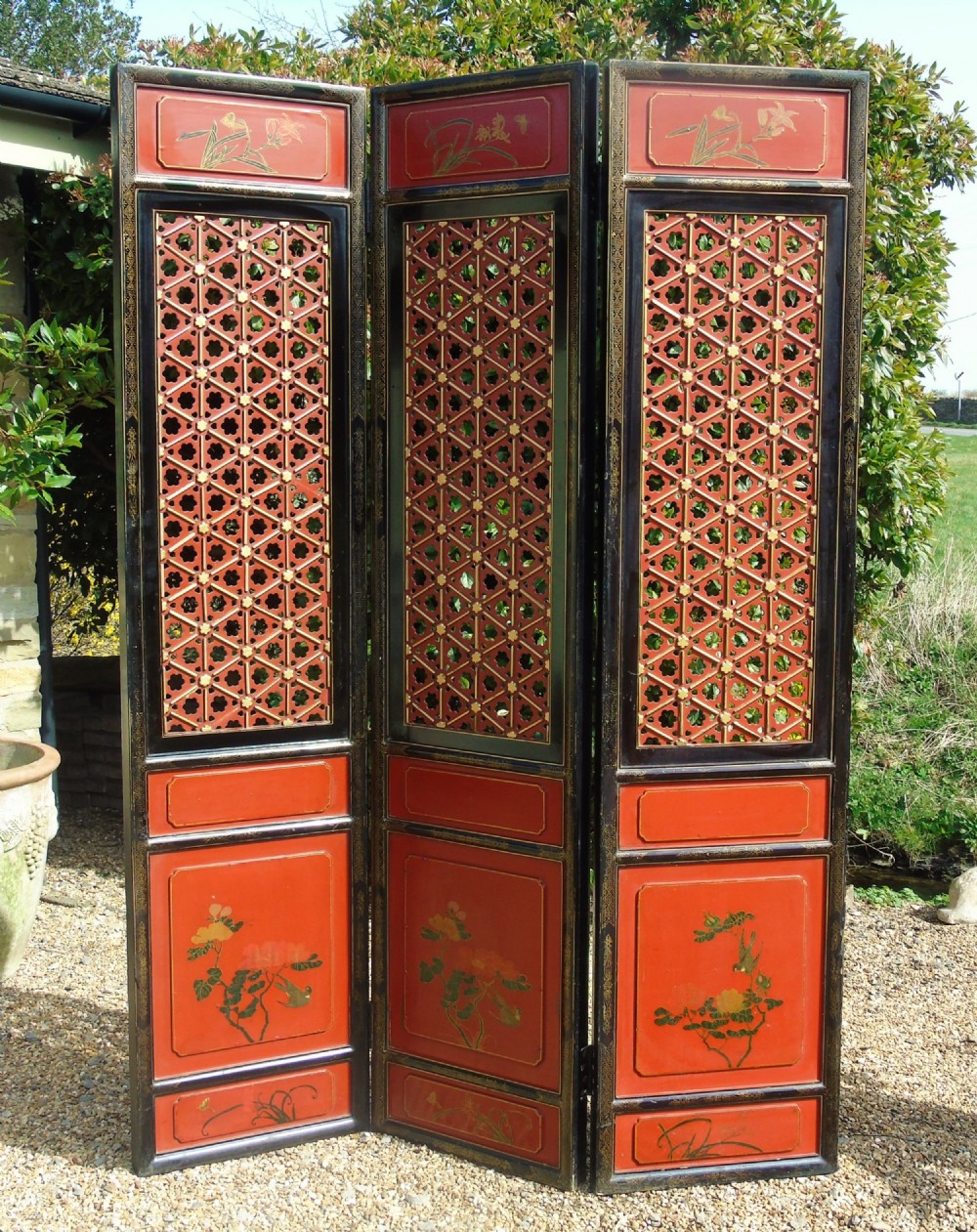 Impressive Chinese Gilt & Red Lacquer 3 Fold Screen 