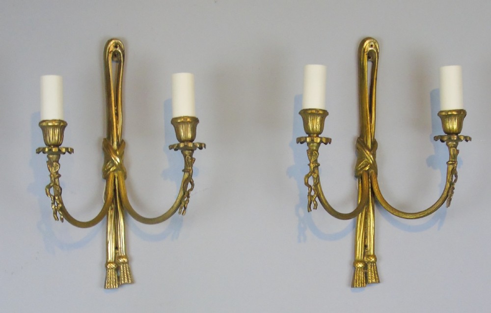 Elegant Set of Four Gilt Bronze French Wall Lights View VII