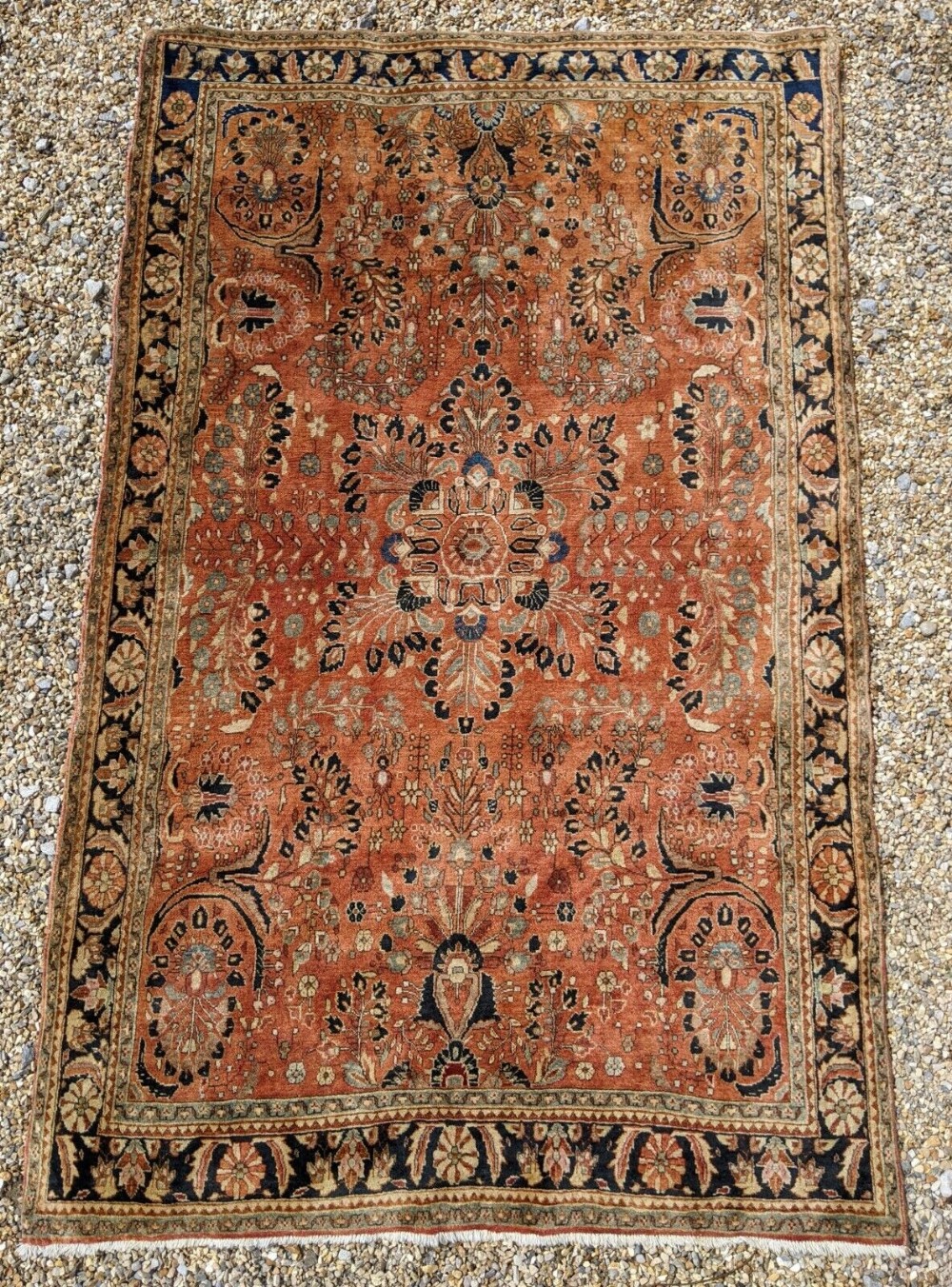 Antique Mohajeran Saroukh Carpet