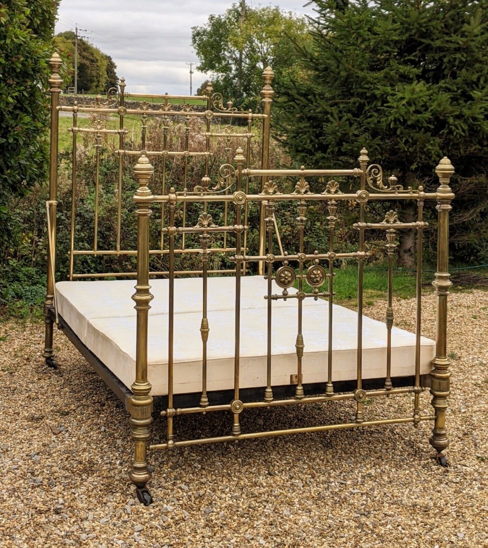 Superb Quality Antique Brass Double Bed