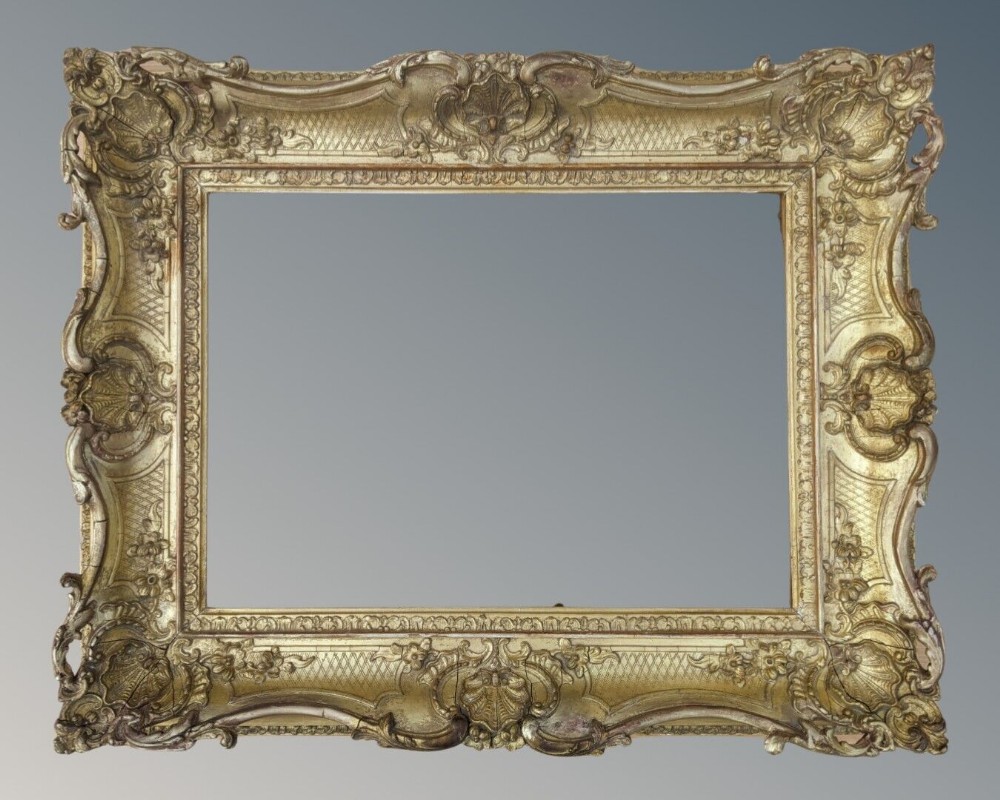 Good Quality Victorian Gilt Swept Frame