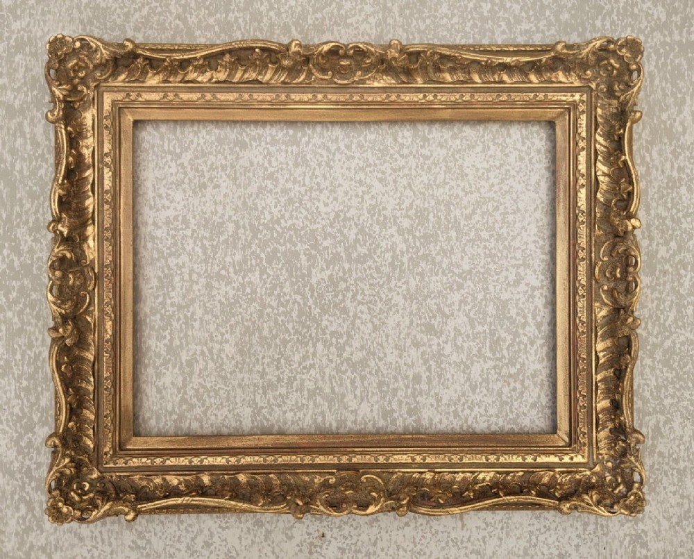 Attractive Antique Swept Gilt Picture Frame