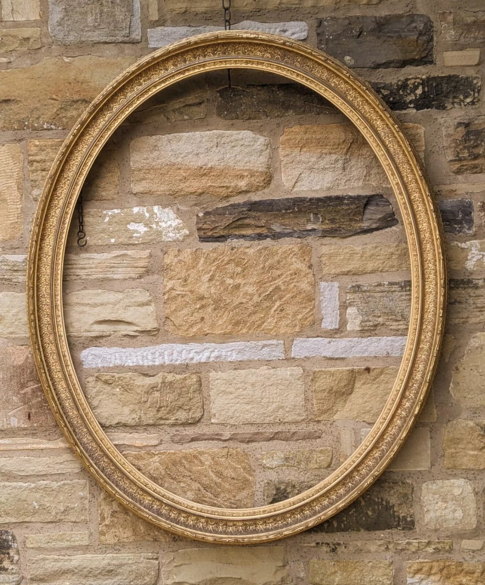 Good Large Victorian Oval Gilt Frame