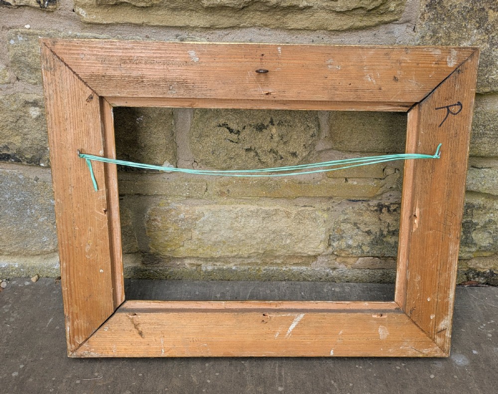 19th Century Deep Gilt Swept Frame    (R) View II