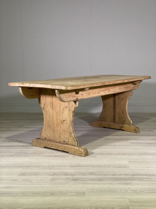 19th century pine refectory table - CATEGORY: ANTIQUE TABLES - DATED VICTORIAN