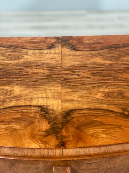 PAIR OF ART DECO BURR WALNUT BEDSIDE CABINETS - ADDITIONAL PHOTO 10