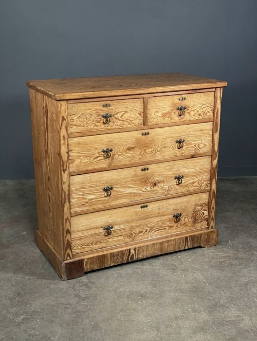 victorian pitch pine gothic chest of drawers - CATEGORY: ANTIQUE CHEST OF DRAWERS - DATED VICTORIAN