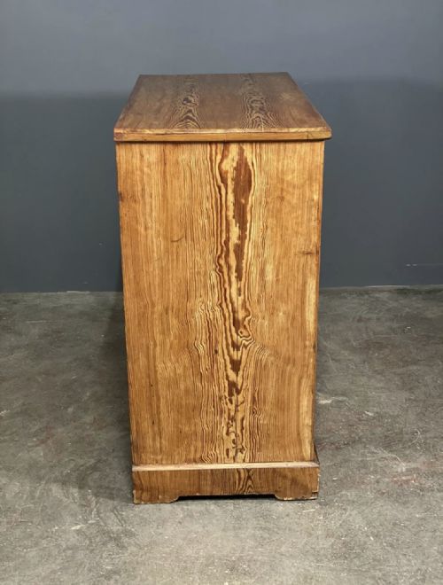 VICTORIAN PITCH PINE GOTHIC CHEST OF DRAWERS - ADDITIONAL PHOTO 6