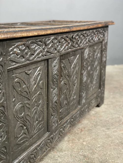 18TH CENTURY CARVED OAK GEORGIAN CHEST - ADDITIONAL PHOTO 10