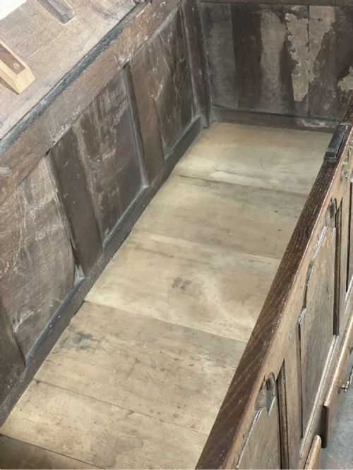 LARGE GEORGIAN OAK CHEST - ADDITIONAL PHOTO 4