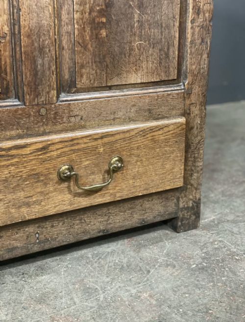 LARGE GEORGIAN OAK CHEST - ADDITIONAL PHOTO 6