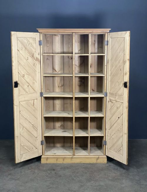 victorian pine school housekeepers cupboard - CATEGORY: ANTIQUE CUPBOARDS - DATED VICTORIAN