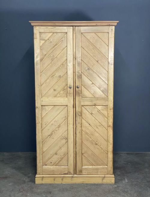 VICTORIAN PINE SCHOOL HOUSEKEEPERS CUPBOARD - ADDITIONAL PHOTO 1