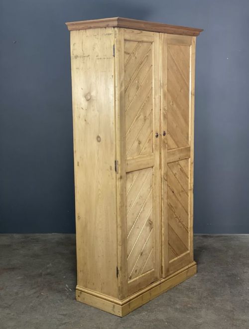 VICTORIAN PINE SCHOOL HOUSEKEEPERS CUPBOARD - ADDITIONAL PHOTO 10